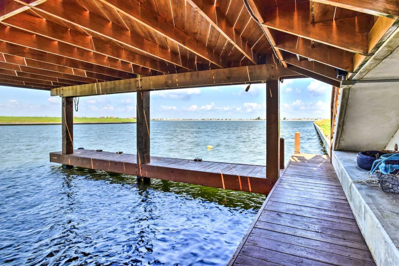 Waterfront Corpus Christi Townhome With Pool And Dock! Экстерьер фото